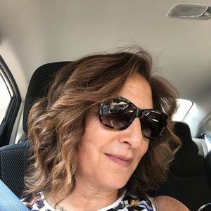 Meet your Posher, Carol